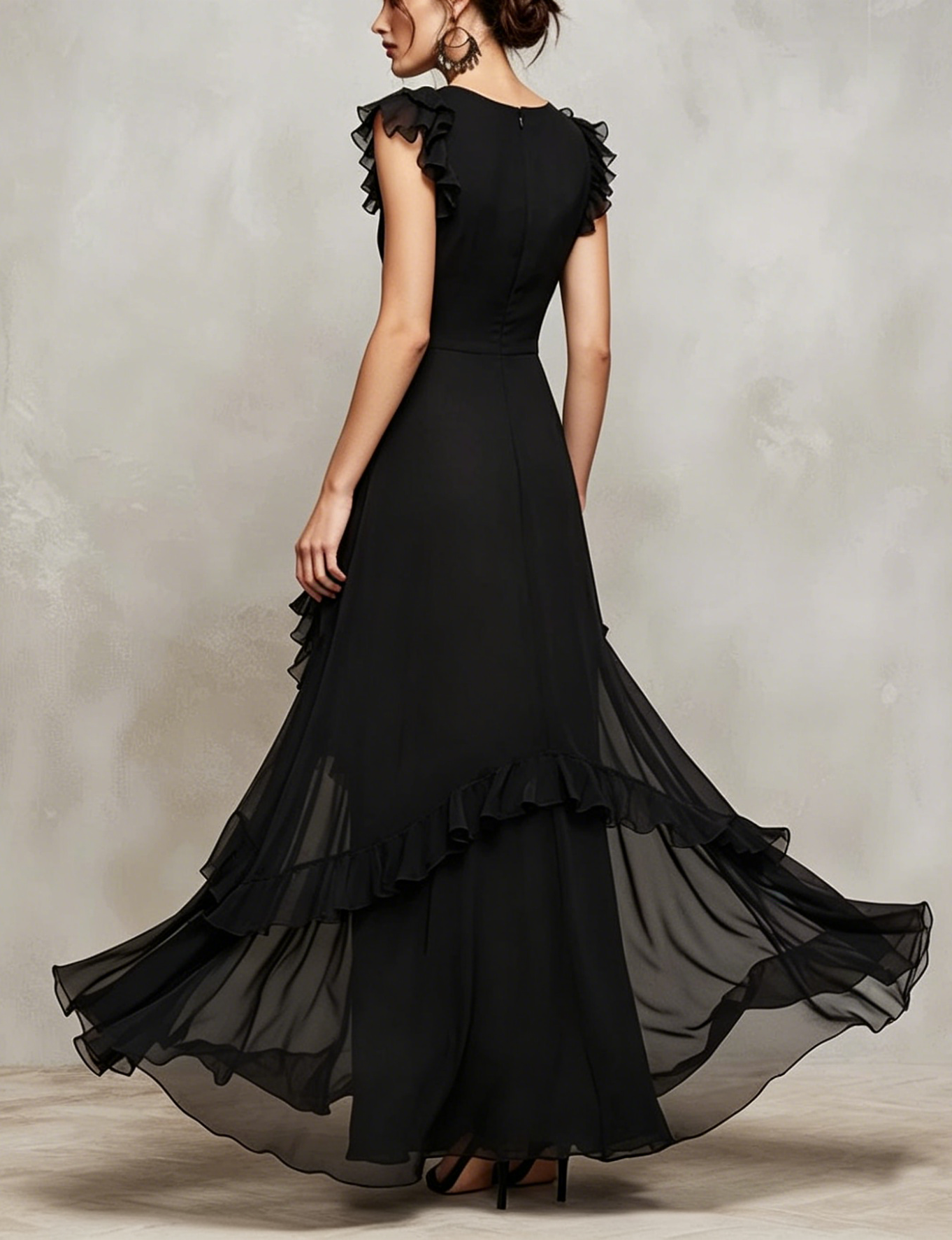 Abito Maxi in Chiffon Nero a Strati con Rouches
