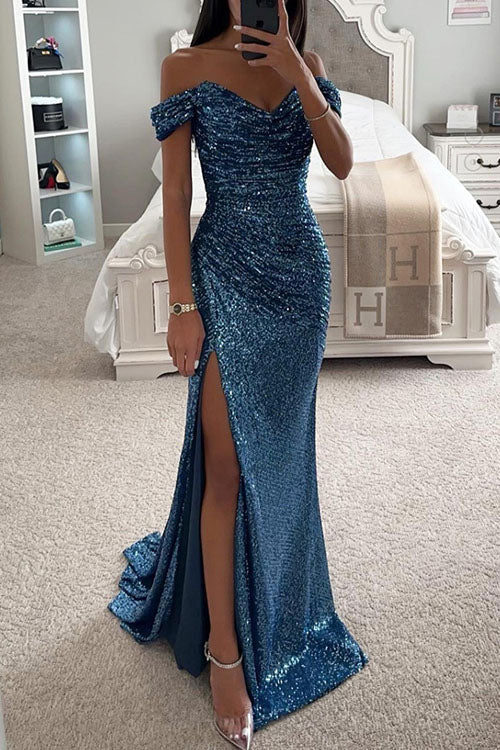 Abito da festa con paillettes, spalle scoperte e spacco
