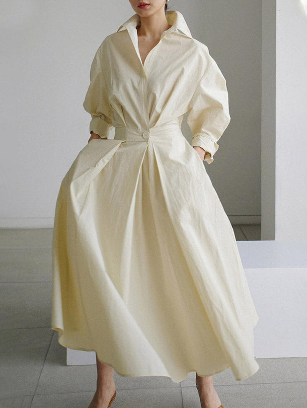 Abito Midi Elegante con Colletto a Revers e Bottoni