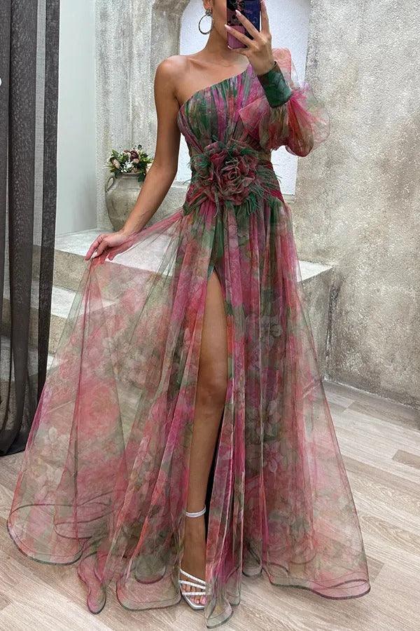 Abito Maxi Floreale Plissettato in Tulle con Manica a Spalla Unica e Spacco