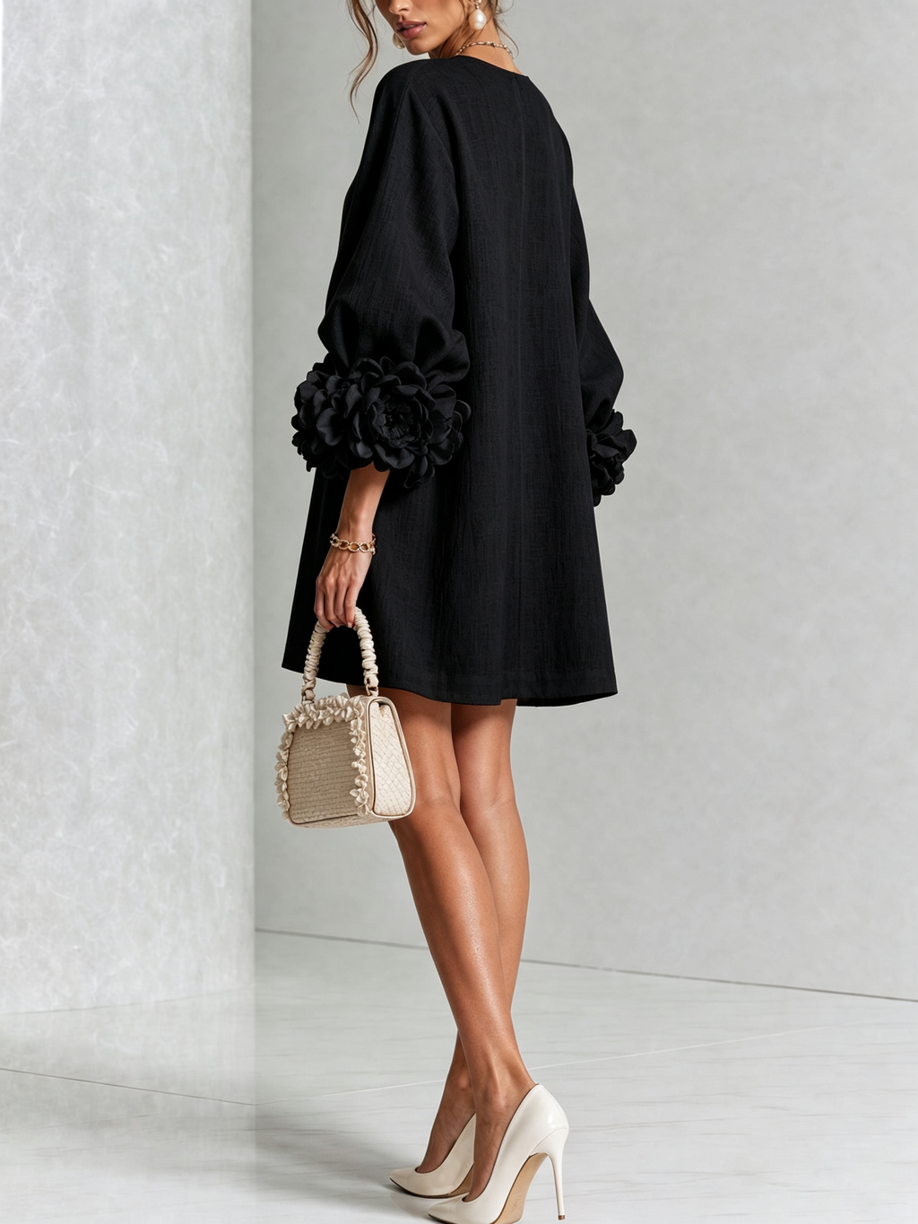 Camilla | Abito Mini in Misto Lino con Polsini a Rosa, Bianco
