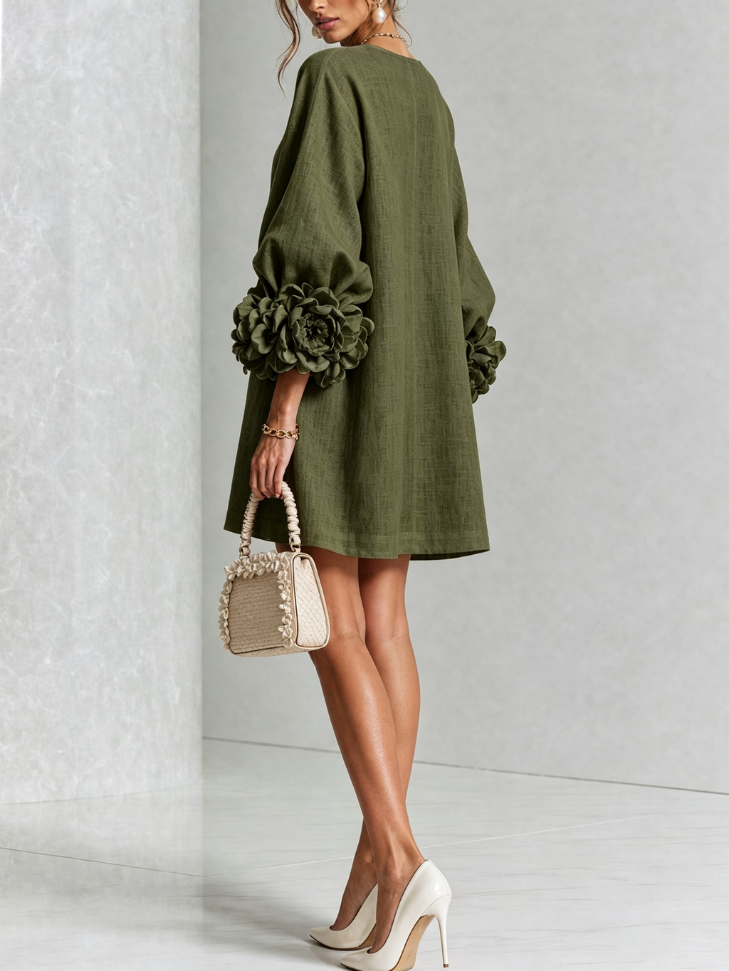 Camilla | Abito Mini in Misto Lino con Polsini a Rosa, Bianco