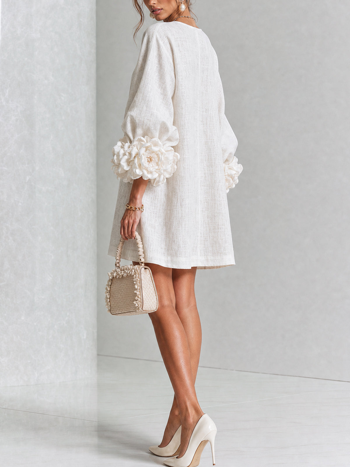 Camilla | Abito Mini in Misto Lino con Polsini a Rosa, Bianco