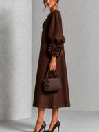 Abito Midi Button-down in Velluto Marrone con Fiori e Maniche Decorative
