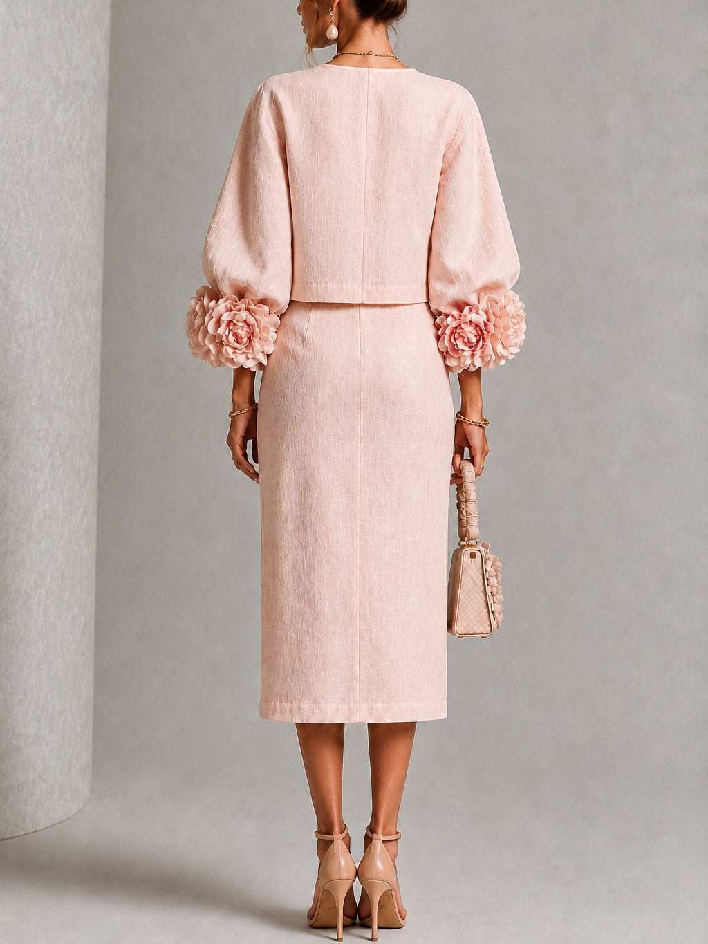 Set Top e Gonna con Bottoni a Fiori Rosa con Maniche Fiorite Stravaganti