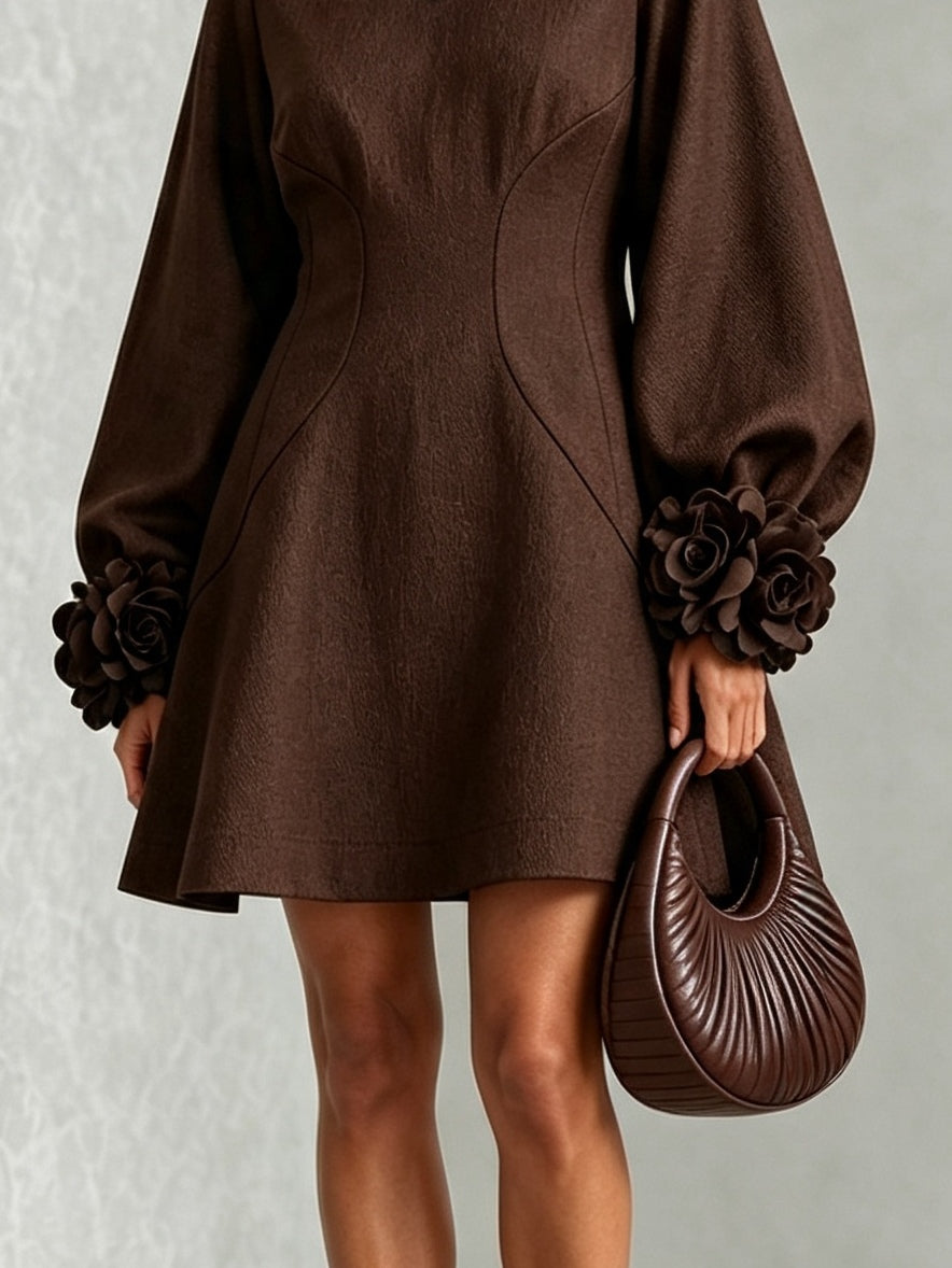 Abito Mini A-line con Cintura in Marrone Cioccolato con Maniche Floreali Sbalorditive