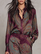 Lorella | Completo di Camicia a Maniche Lunghe in Satin con Stampa Paisley Borgogna-Porpora e Pantaloni a Gamba Larga