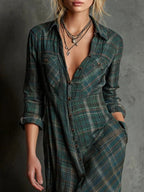 Abito lungo a camicia verde a quadri con colletto a revers