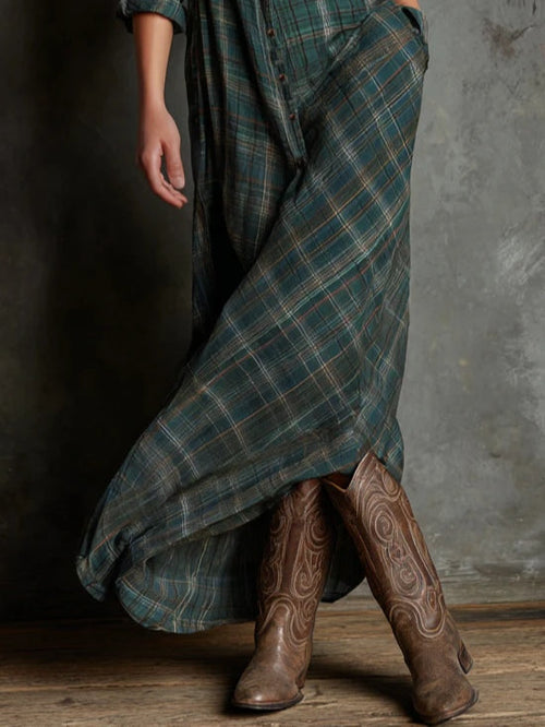 Abito lungo a camicia verde a quadri con colletto a revers