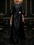 Abito Maxi in Satin Nero di Lusso