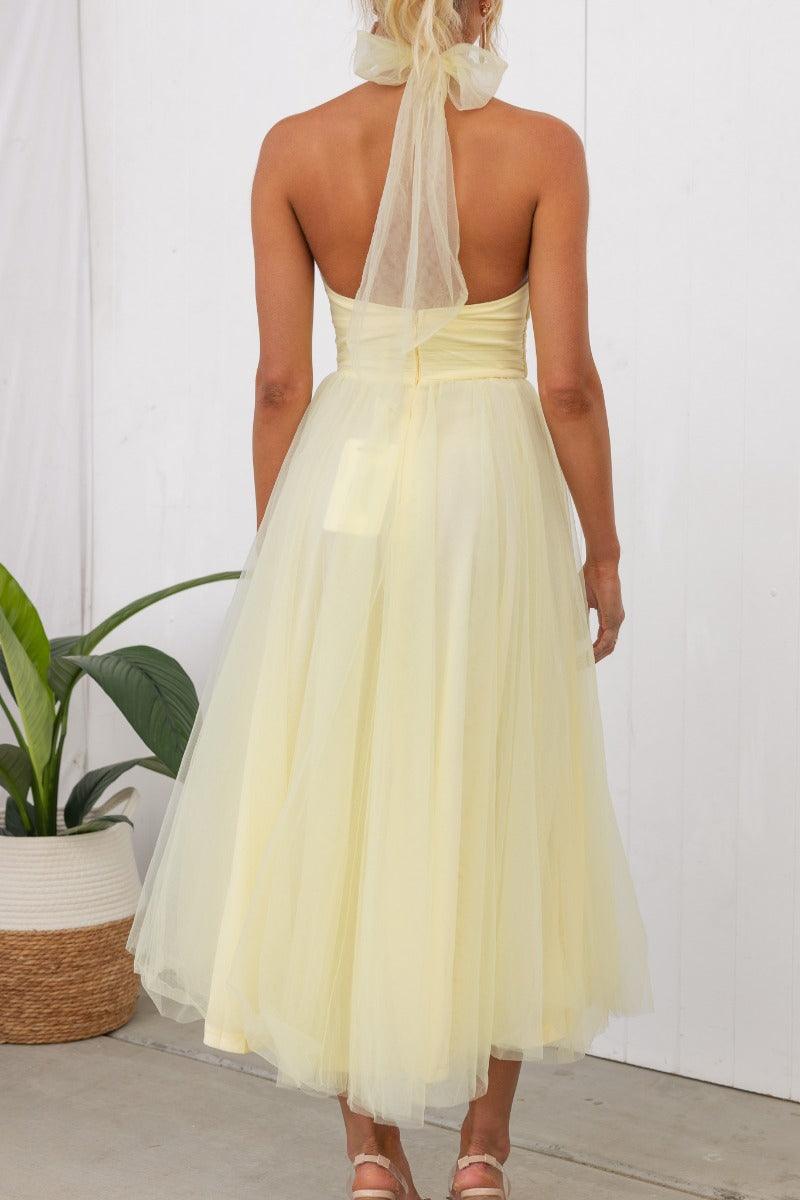 Abito Maxi Halter in Tulle con Dettagli Arricciati