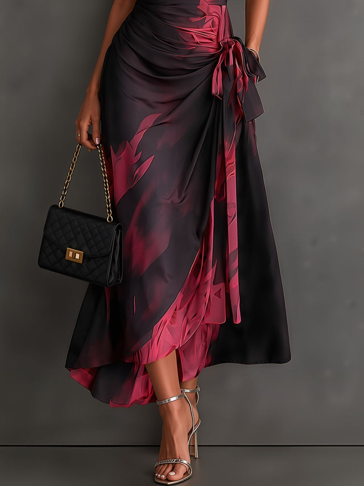 Rosanna | Vestito midi incrociato con stampa astratta, scollo a V, manica corta, cintura e orlo asimmetrico con volant.